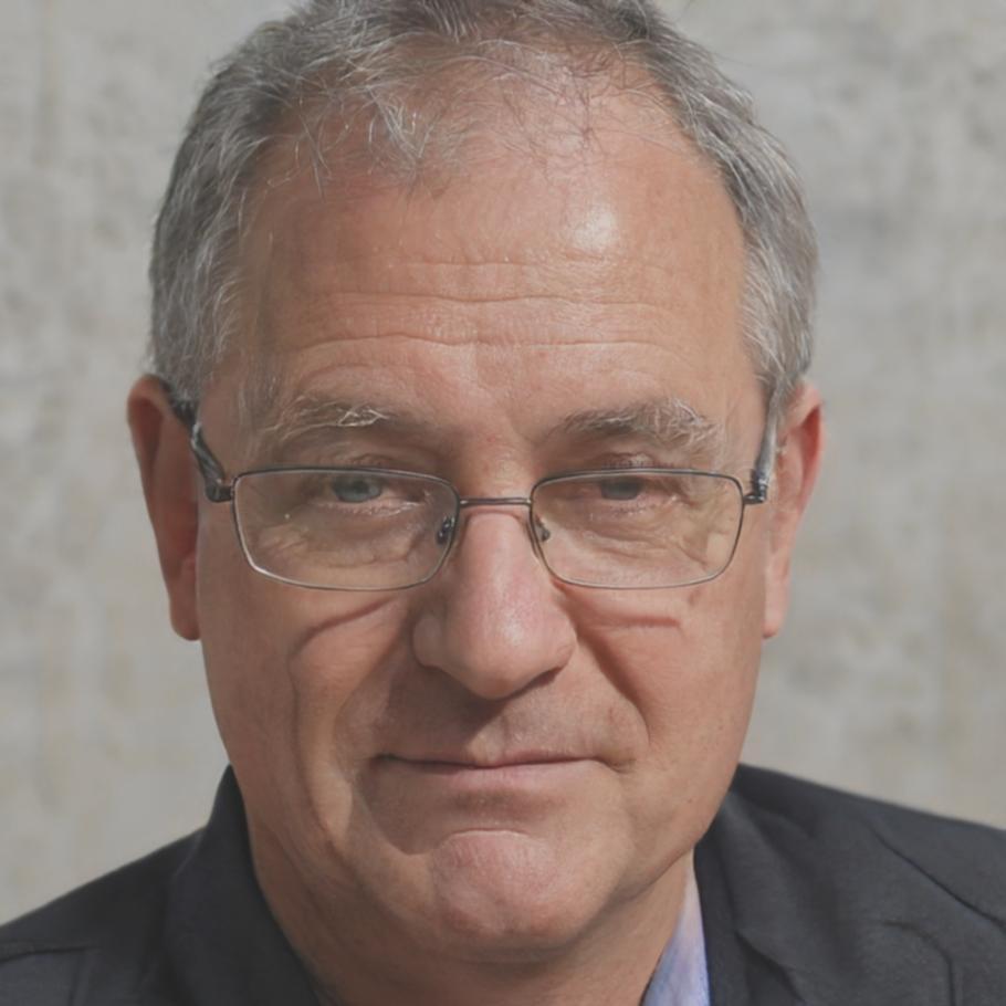 Portrait von Magnus Feldmeier, Gründer und Finanzberater bei domerinthosq